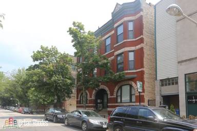 Main picture of 751 W Buckingham Pl