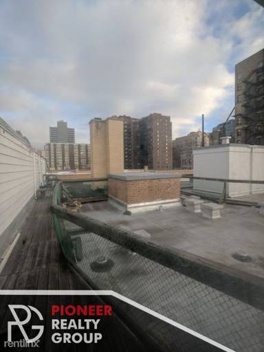 Main picture of 3039 N Lincoln Ave