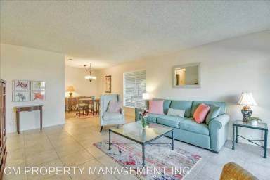 Main picture of 5020 Pine Tree Ter