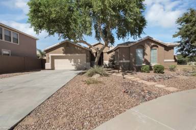 Main picture of 1594 E Locust Pl