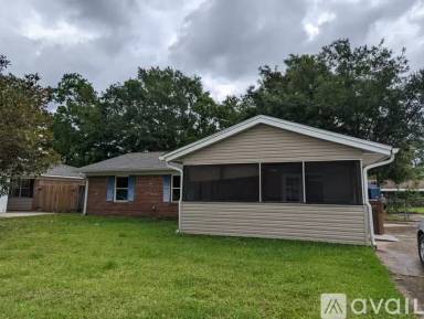 Main picture of 668 Orchard Dr