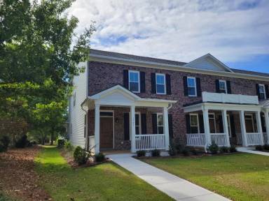 Main picture of 3901 Harkers Way