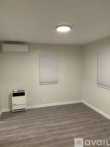 Main picture of 836 Bay View Ave