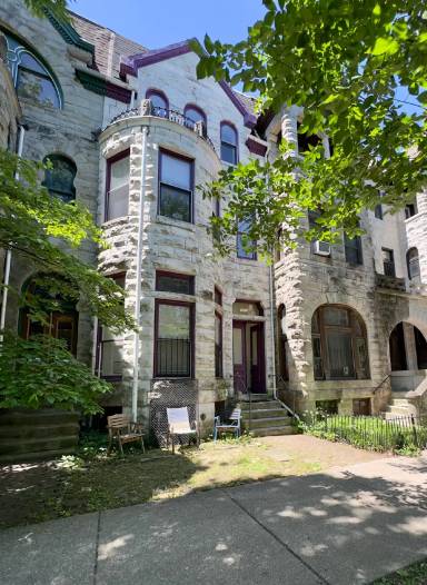 Main picture of 1512 W Mount Royal Ave