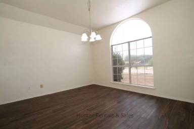 Main picture of 2603 Brook Hollow Cir