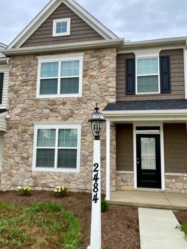 Main picture of 2484 Artesian Way
