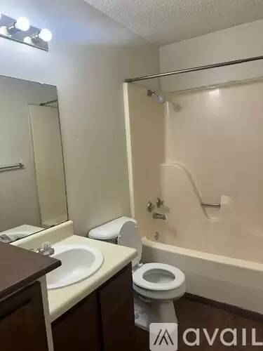 Main picture of Avendale Pointe Apartments