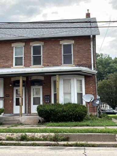 Main picture of 455 W Locust St