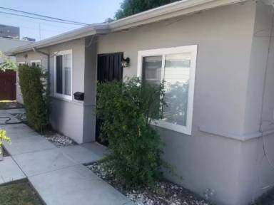 Main picture of 113 N Alhambra Ave