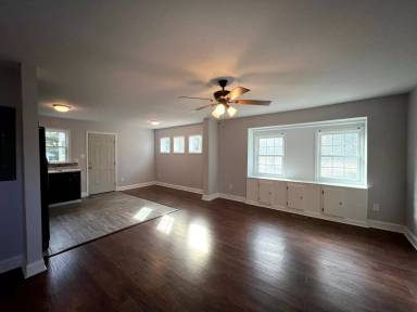 Main picture of 1500 Stansfield Dr