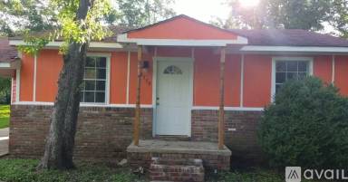 Main picture of 2428 5th Ave