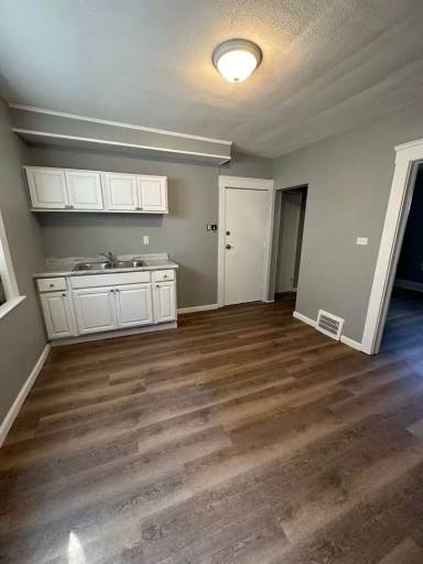 Main picture of 826 Wayside Rd