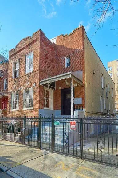 Main picture of 1549 Selwyn Ave
