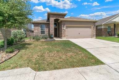 Main picture of 7935 Headwaters Trl