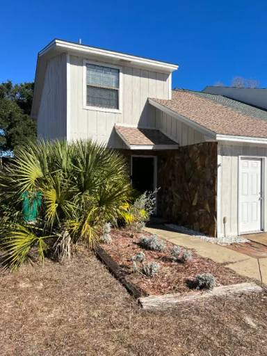 Main picture of 629 Sandalwood Dr