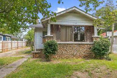 Main picture of 225 72nd St N