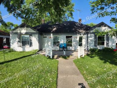 Main picture of 7716 Manor Ave