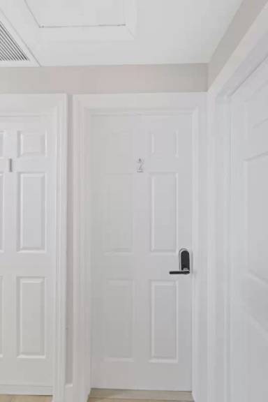 Main picture of 3664 Florida Blvd