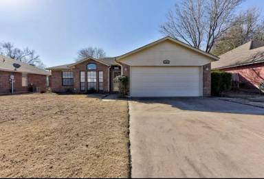 Main picture of 1300 Teakwood Dr