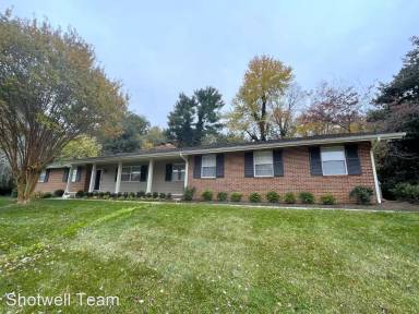 Main picture of 6900 Cresthill Dr