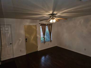 Main picture of 493 S Lincoln Ave