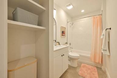 Main picture of 1125 NW 26th St