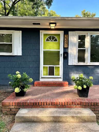 Main picture of 2341 Commonwealth Ave
