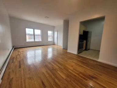 Main picture of 500 Ralph Ave