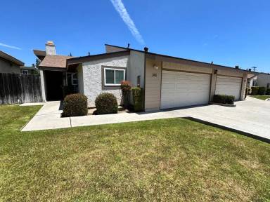 Main picture of 242 Lindell Ave