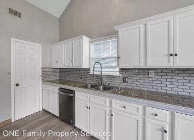 Main picture of 129 Wright Cir
