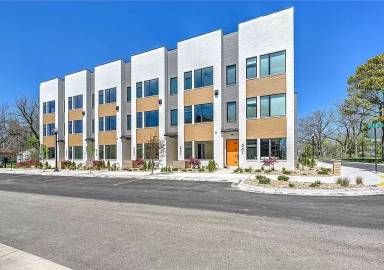 Main picture of 237 SE 7th St