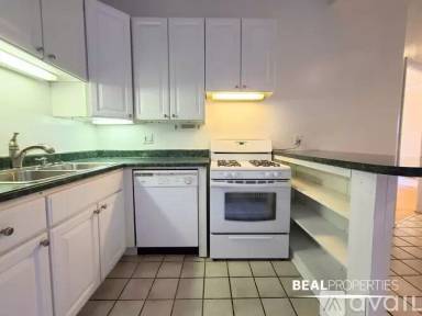 Main picture of 1216 N Dearborn St