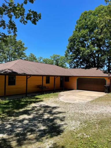 Main picture of 17335 Cashew Ln