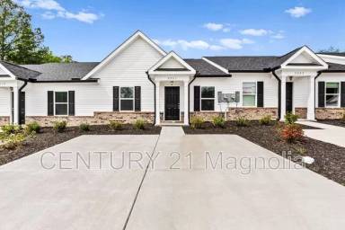 Main picture of 2221 Archer Ln