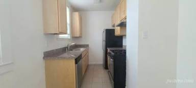 Main picture of 4648 Mission St