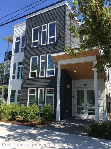 Main picture of 7925 N Jersey St