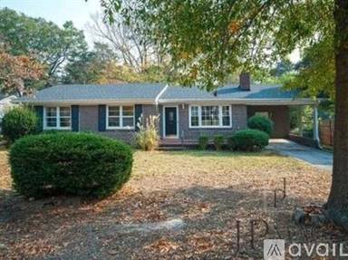 Main picture of 6 N Gaywood Dr