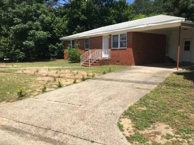 Main picture of 2601 Parkway Dr