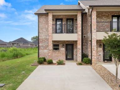 Main picture of 1944 Schovall Cir