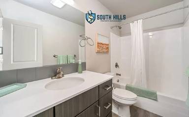 Main picture of 125 10th Ave W