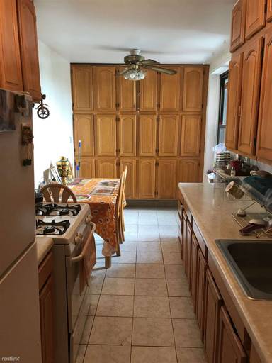 Main picture of 2620 Ocean Pkwy
