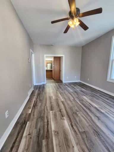 Main picture of 2427 Windsor Ave