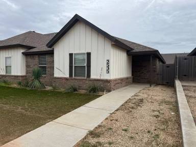 Main picture of 2525 137th St