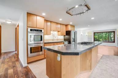 Main picture of 11821 SE Sunnycreek Ln