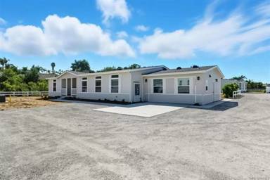 Main picture of 2080 Curtis Dr