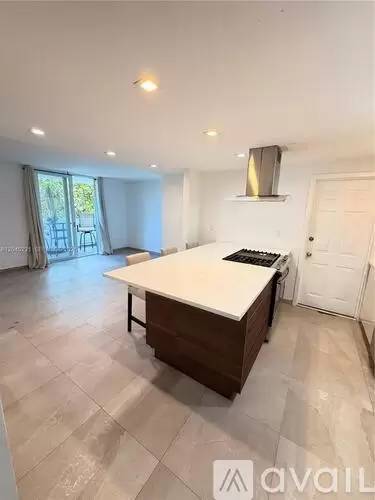 Main picture of 360 Meridian Ave