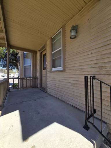 Main picture of 1007 W Maple St