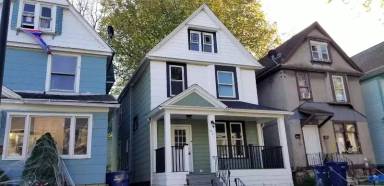 Main picture of 441 Parkdale Ave