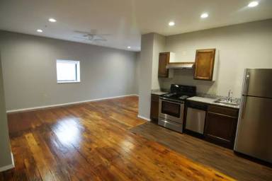 Main picture of 1306 E 11th St