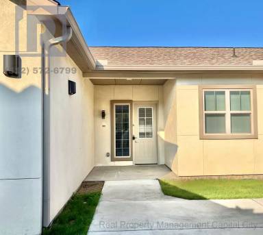 Main picture of 2400 Louis Henna Blvd